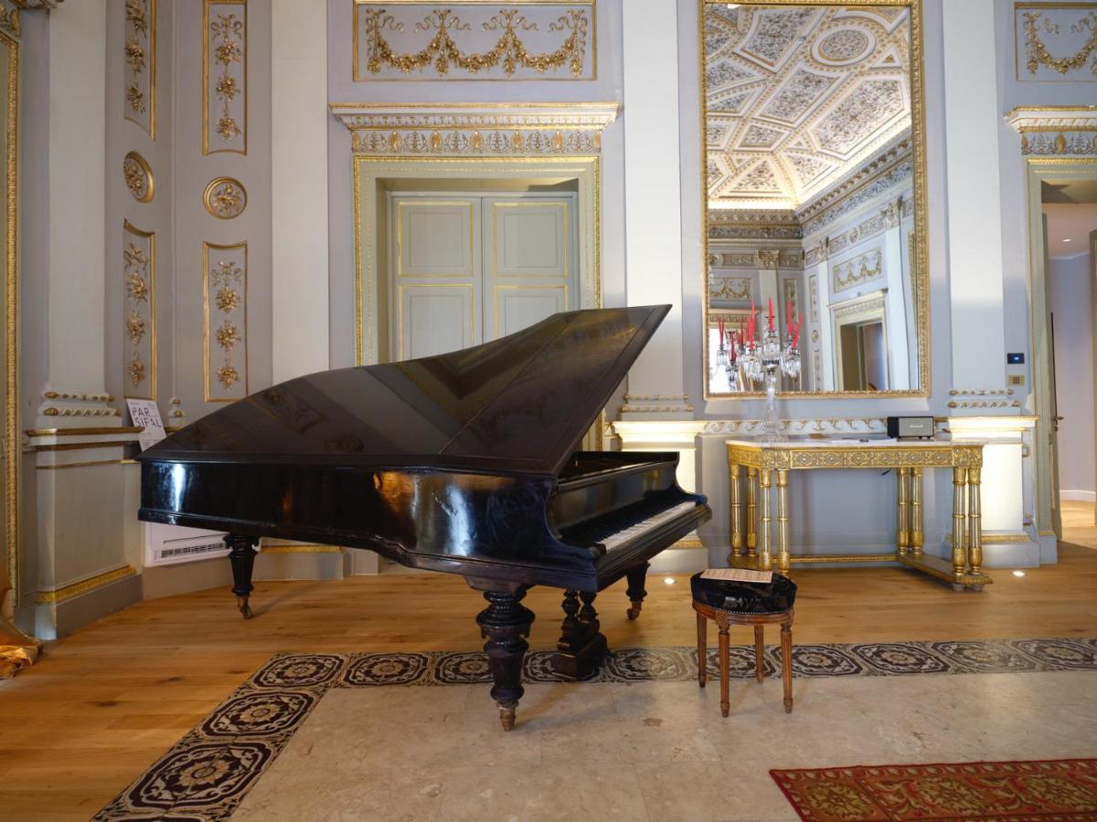 Grand Hotel Et Des Palmes Palermo Luaran gambar The piano in the Blue Hall
