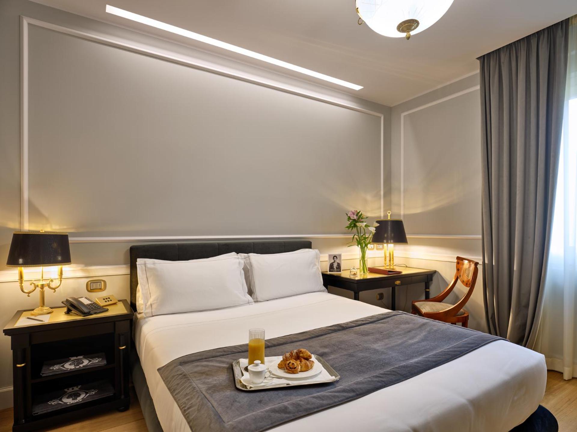 Grand Hotel Et Des Palmes Palermo Luaran gambar A room at the hotel