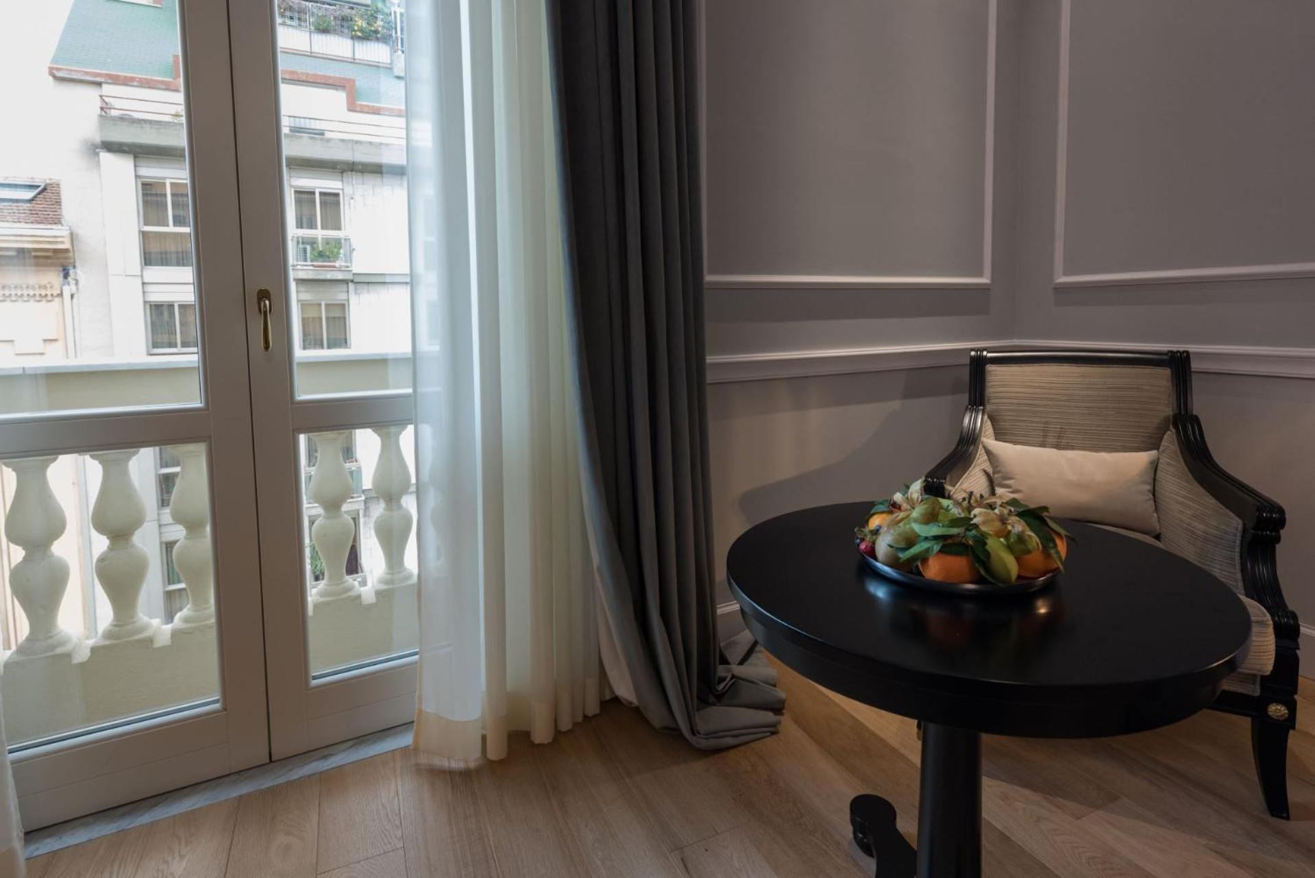 Grand Hotel Et Des Palmes Palermo Luaran gambar A room at the hotel